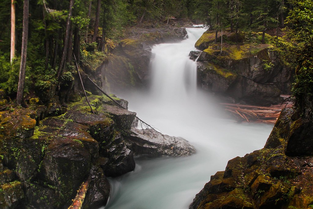 Silver Falls waterfall