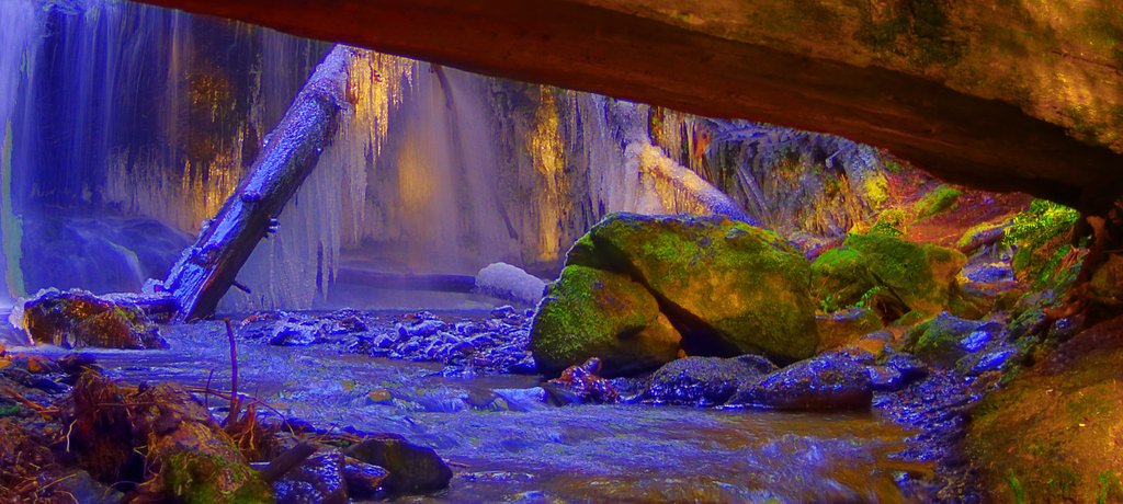 Silver Falls waterfall