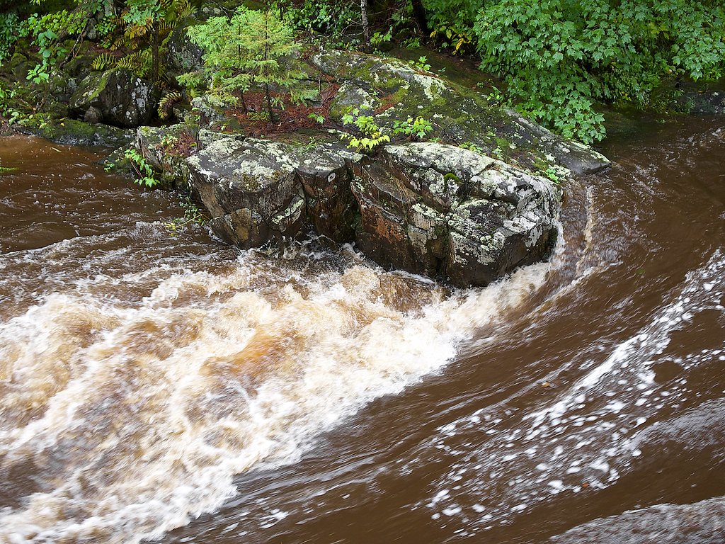 Silver Falls waterfall