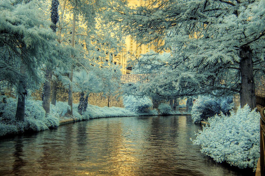 Silver Falls waterfall