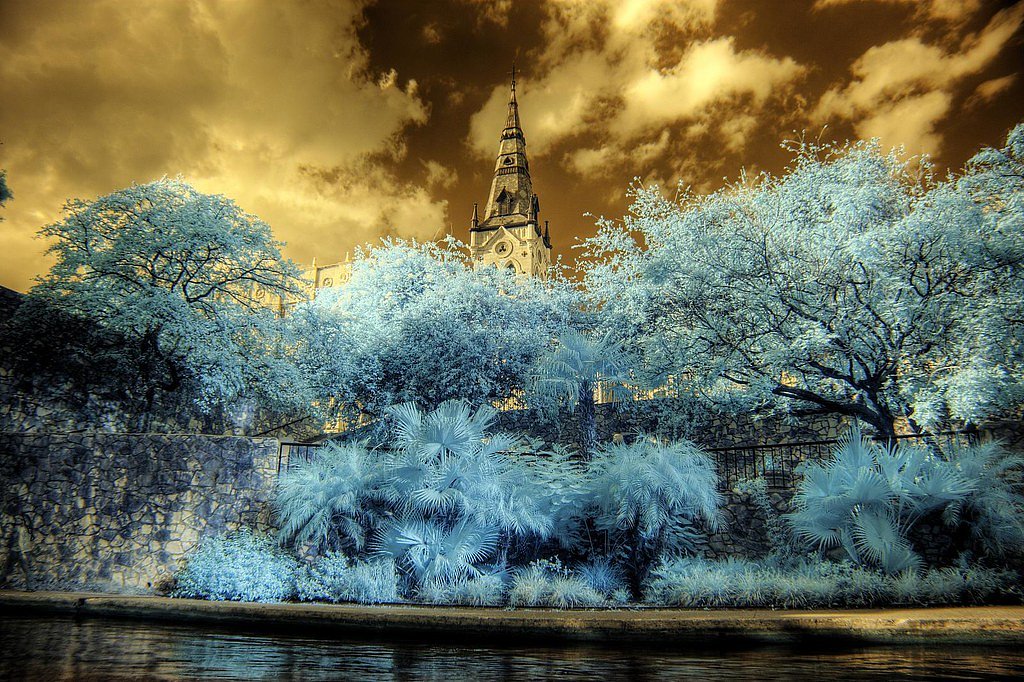 Silver Falls waterfall