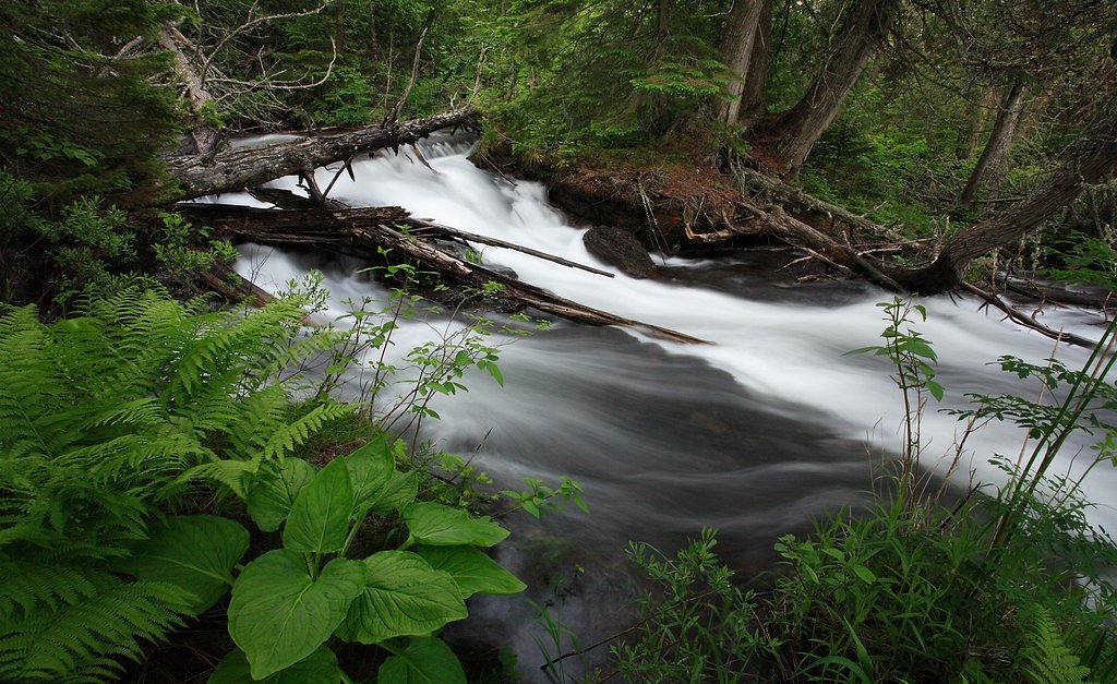 Siskiwit Falls waterfall