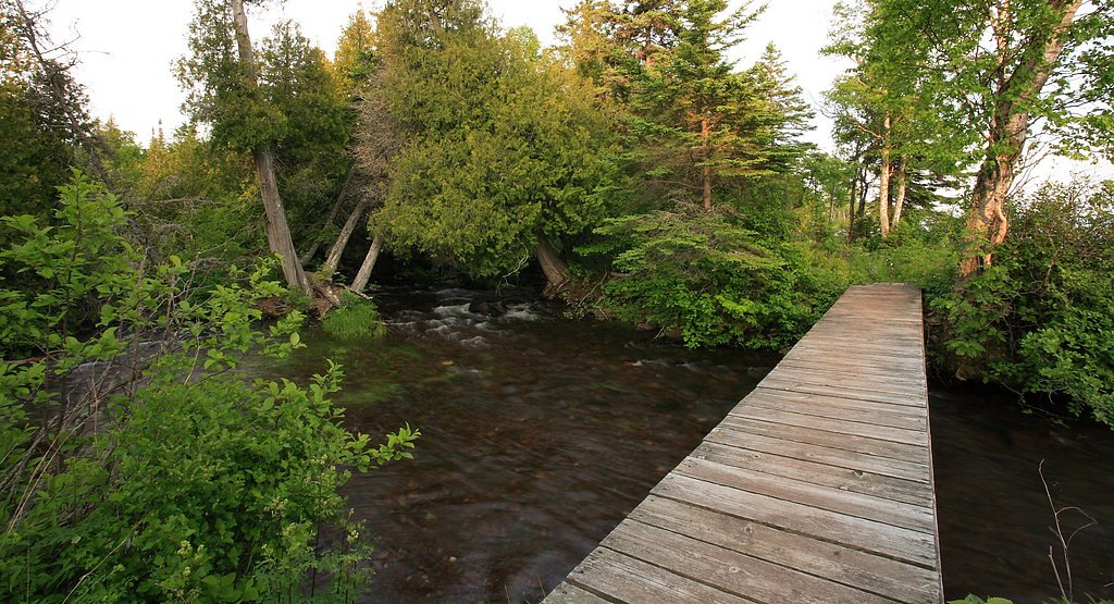 Siskiwit Falls waterfall