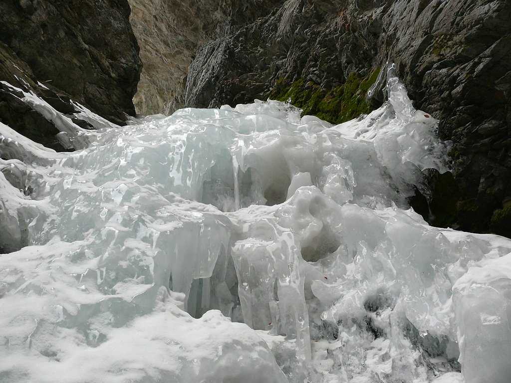 Zapata Falls waterfall
