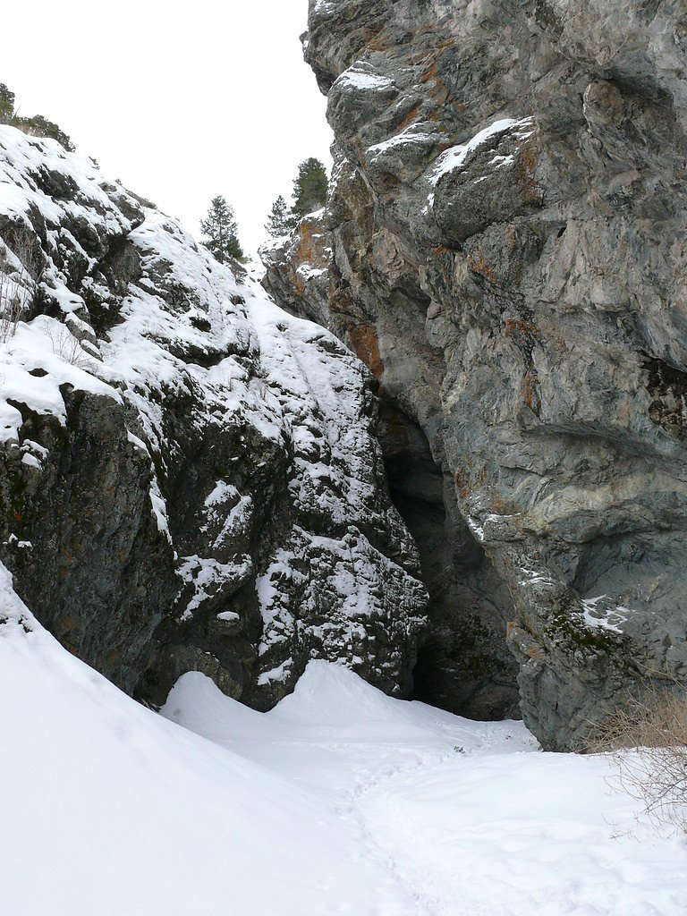 Zapata Falls waterfall