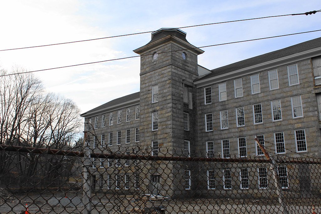 Yantic Falls waterfall