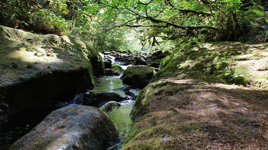 Yakso Falls waterfall
