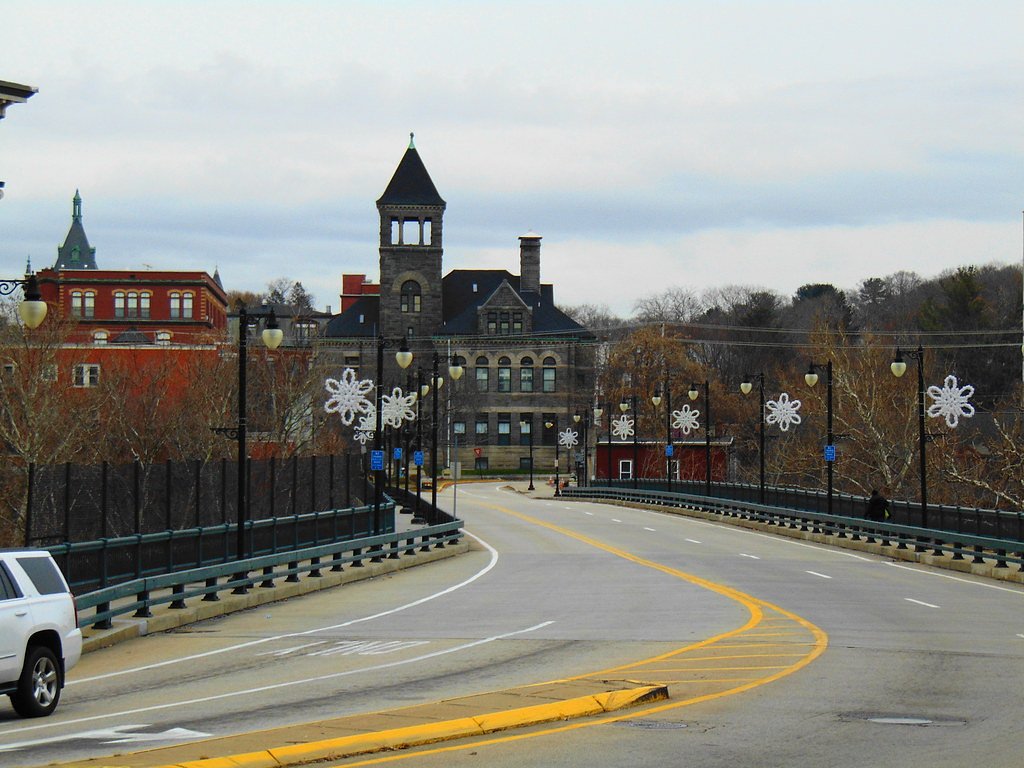 Woonsocket Falls waterfall