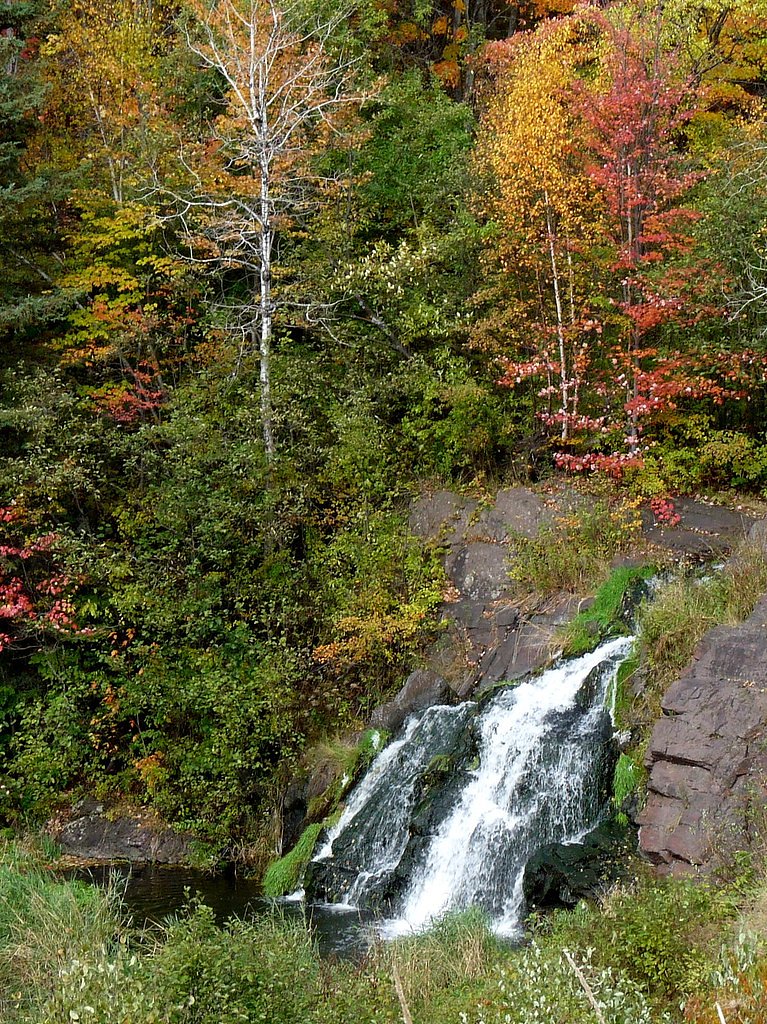 Warner Falls waterfall