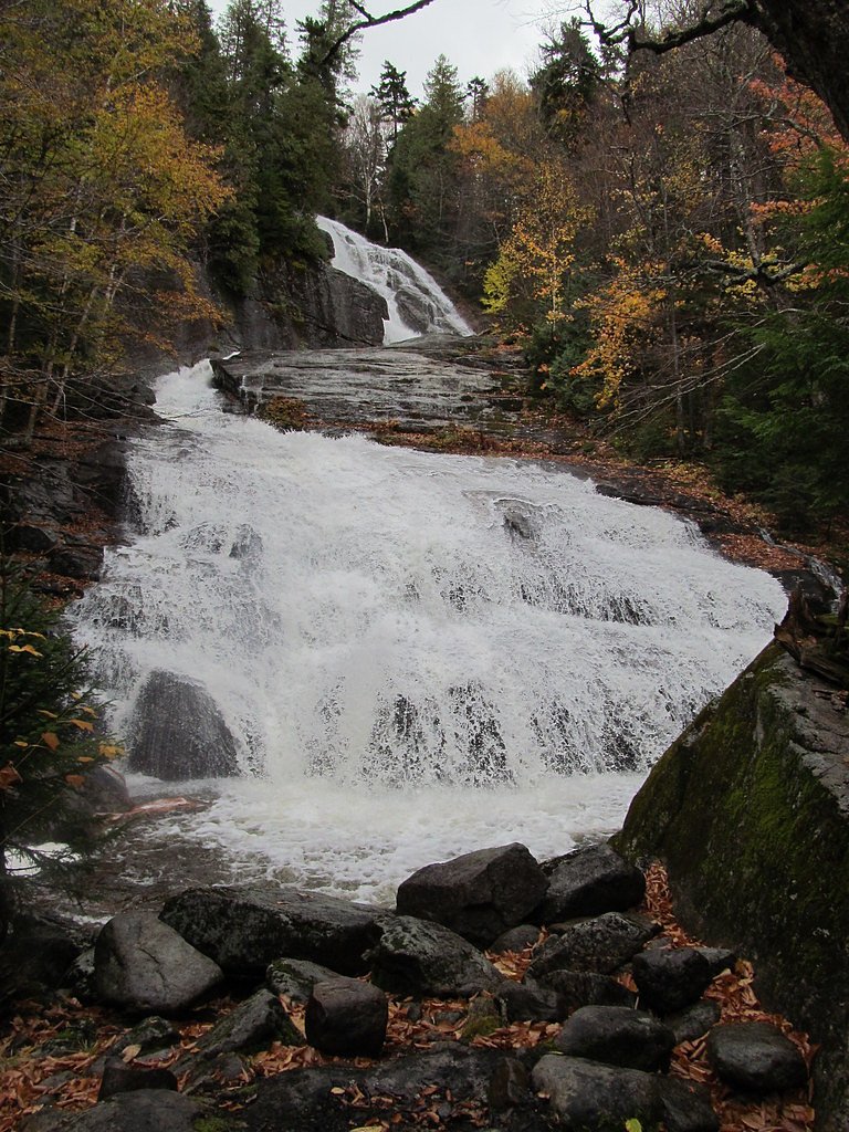 Wanika Falls waterfall
