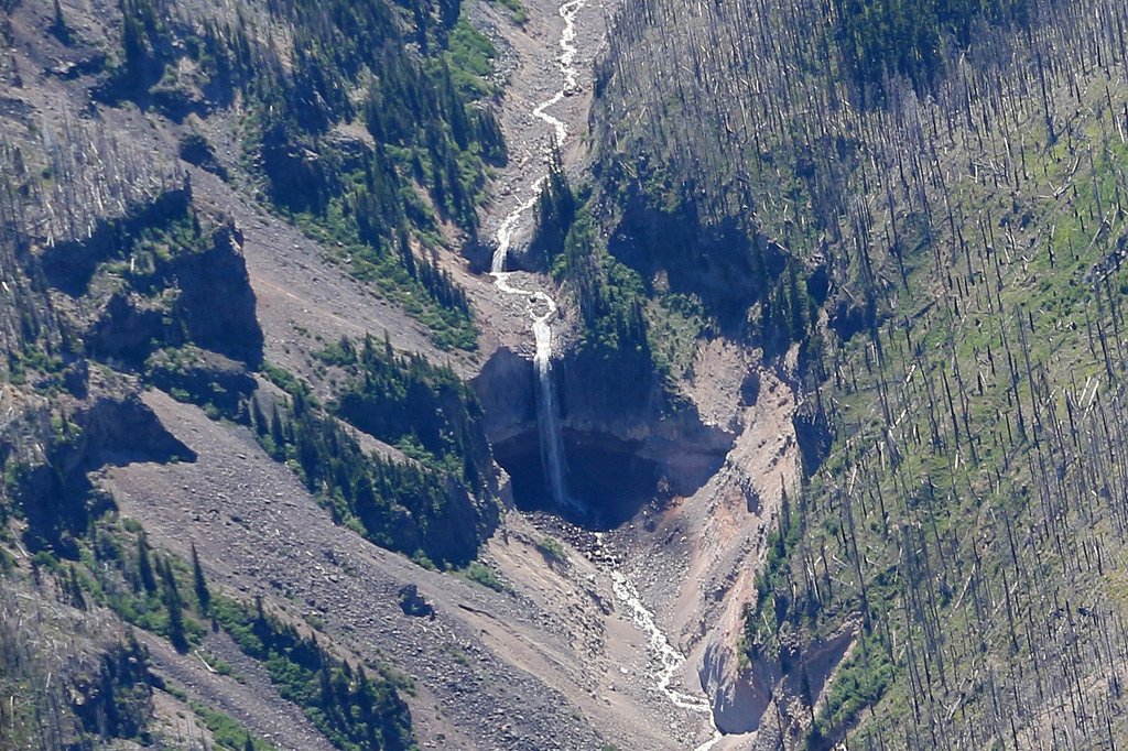 Wallalute Falls waterfall