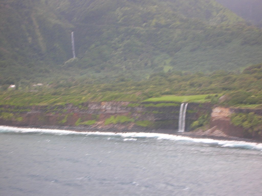 Waiokilo Falls waterfall