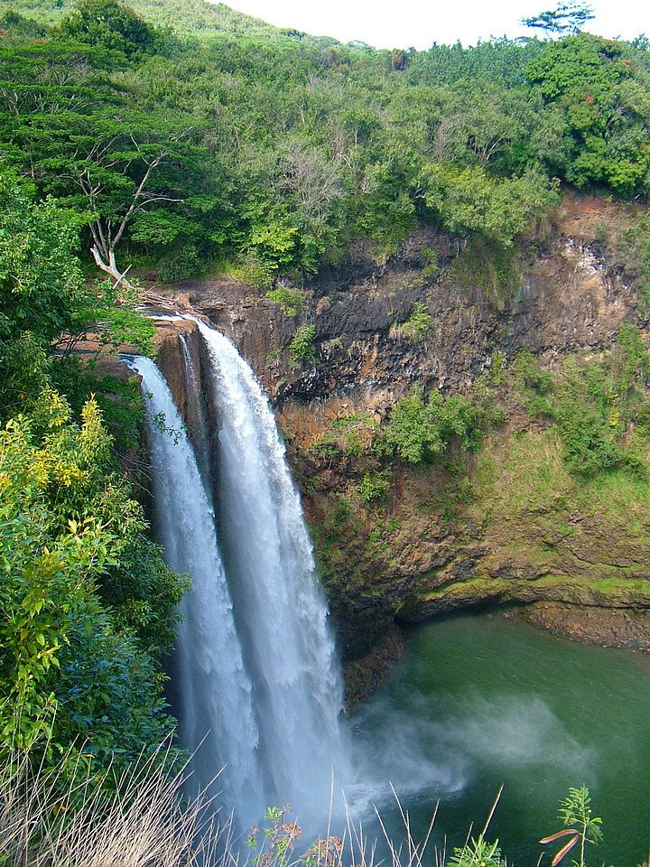 Wailua Falls waterfall