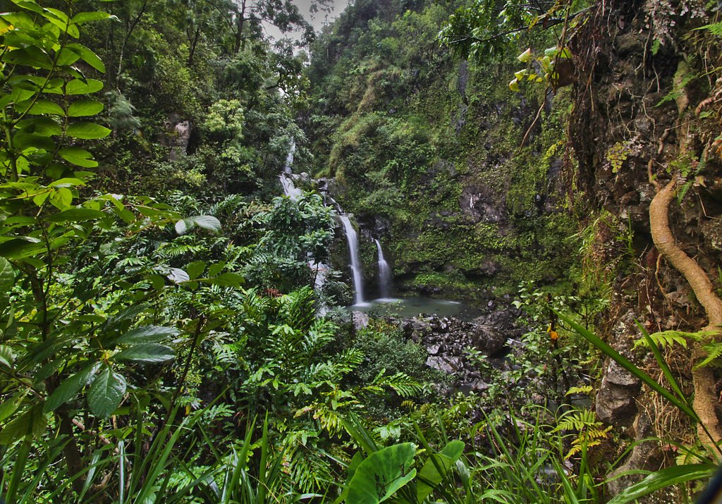 Waikani Falls waterfall
