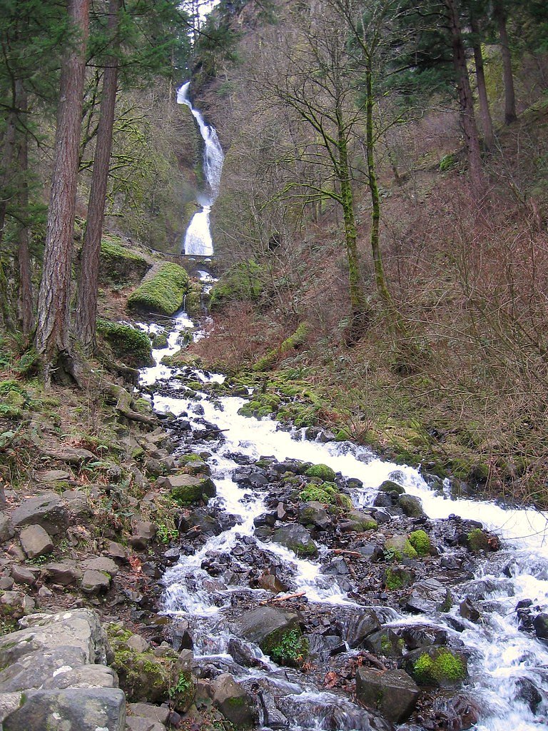 Wahkeena Falls waterfall