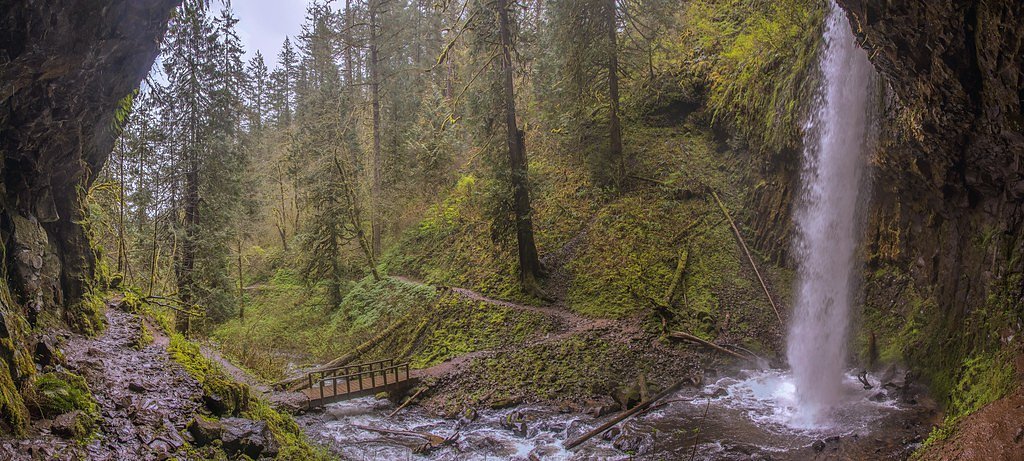 Upper Latourell Falls waterfall