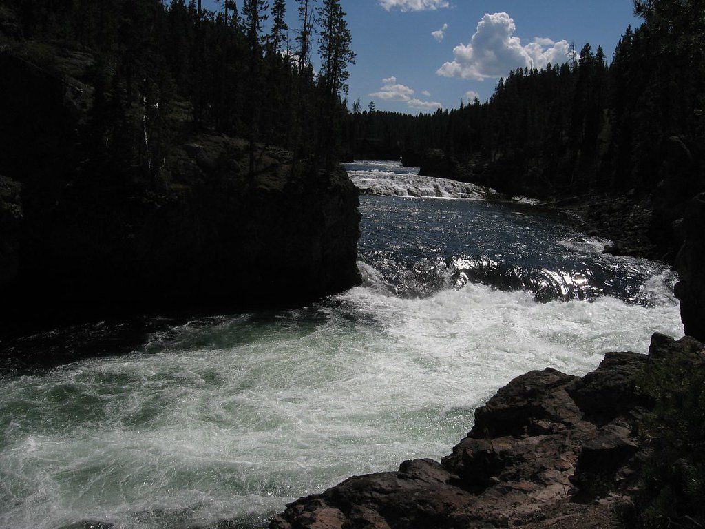 Upper Falls of the Yellowstone River waterfall