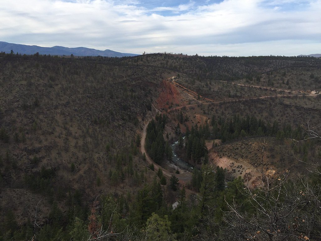 Upper Falls Deschutes River waterfall