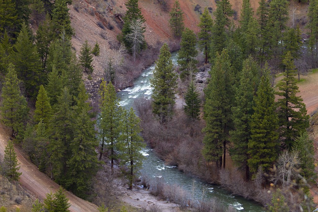 Upper Falls Deschutes River waterfall