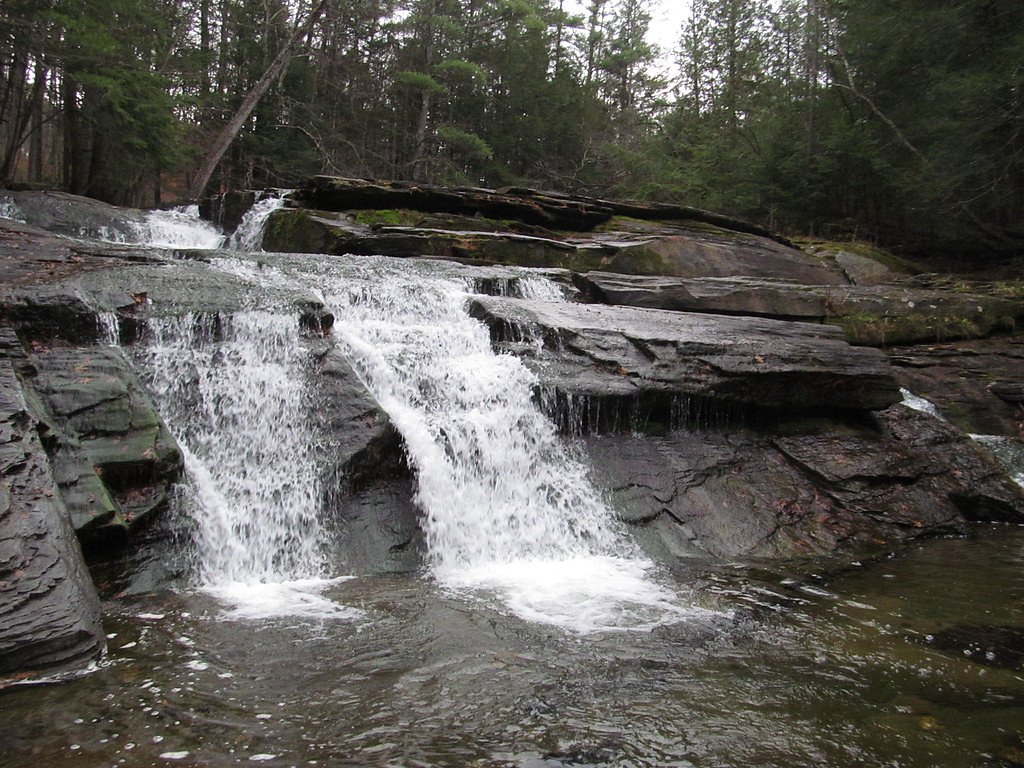 Umpachene Falls waterfall