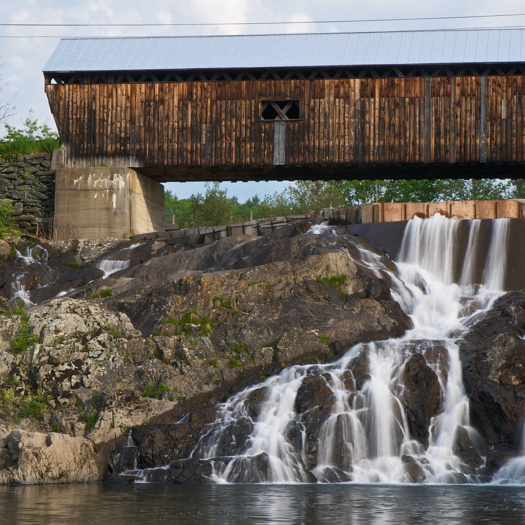 Twin Falls waterfall