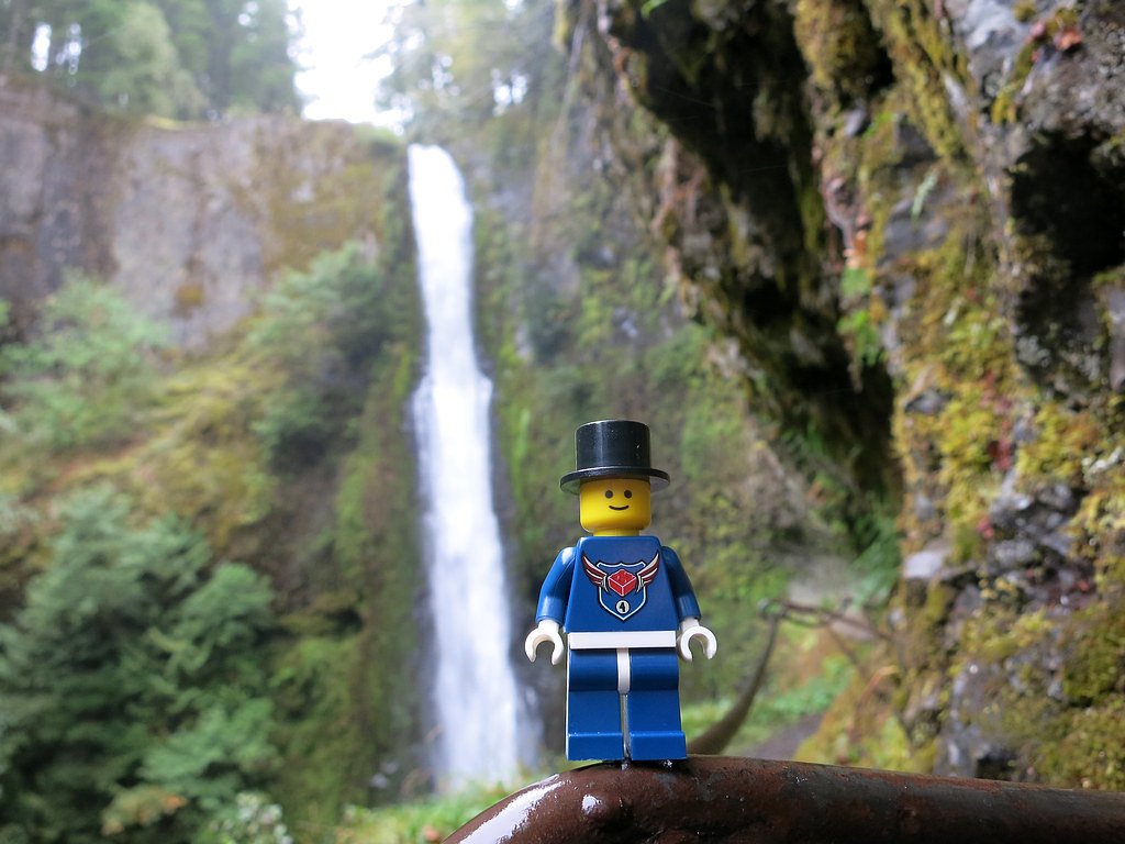 Tunnel Falls waterfall