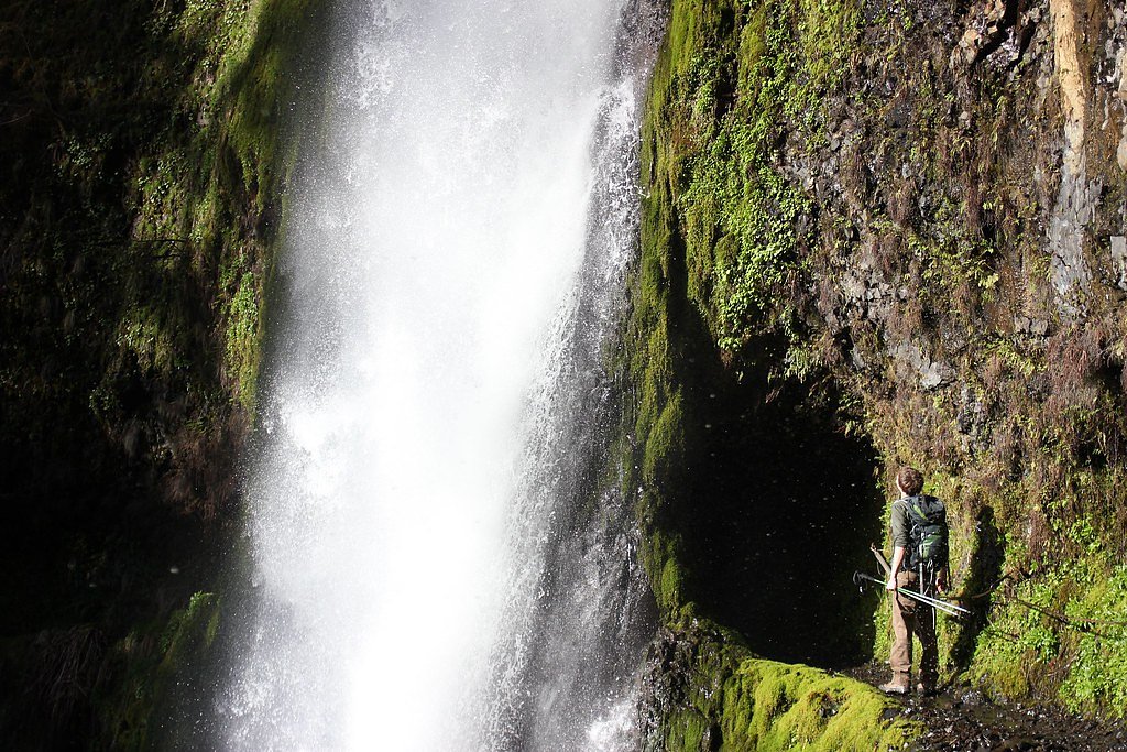 Tunnel Falls waterfall