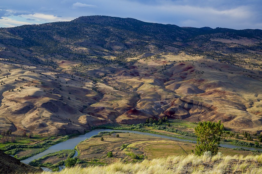 Tumwater Falls waterfall