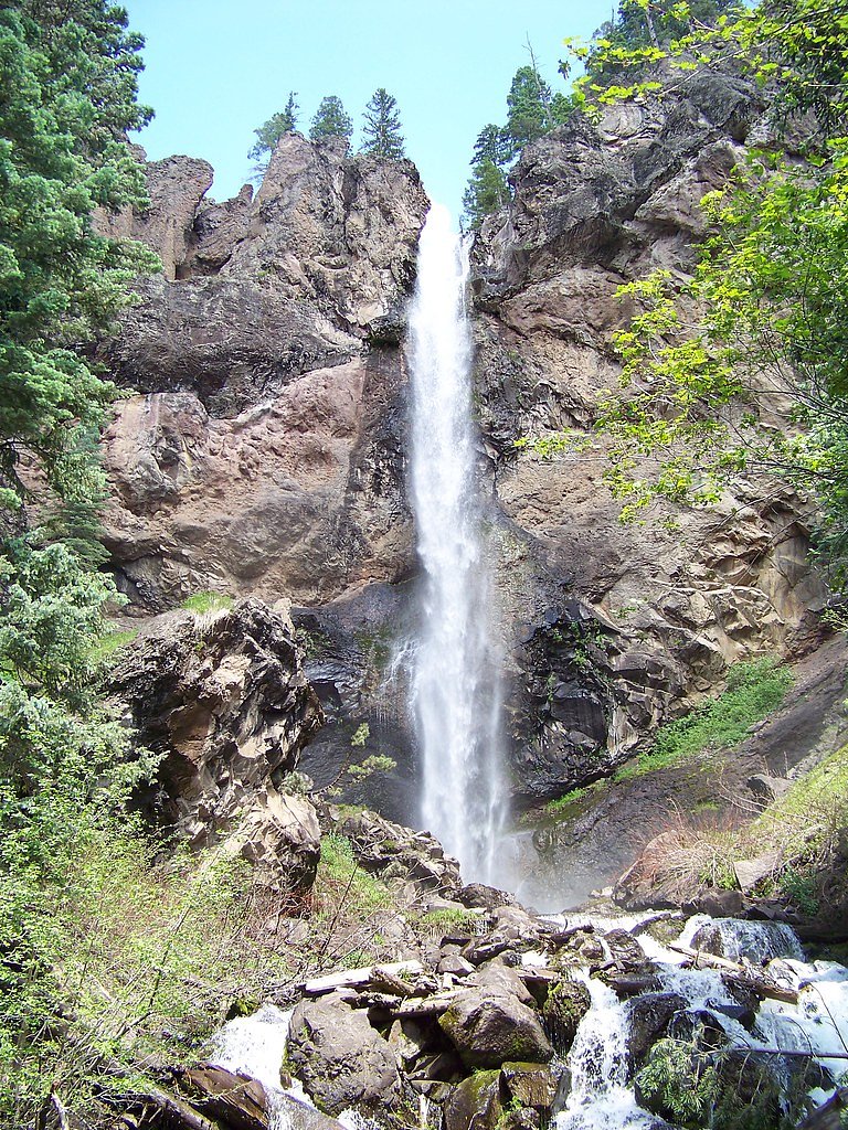 Treasure Falls waterfall