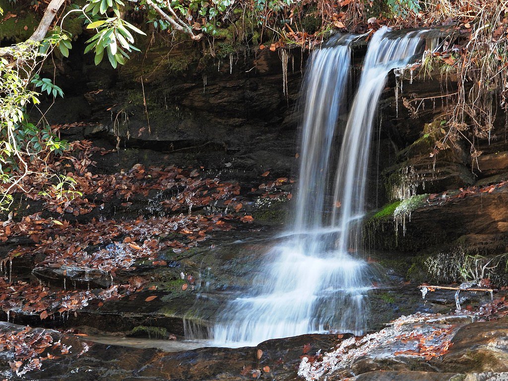 Toms Falls waterfall