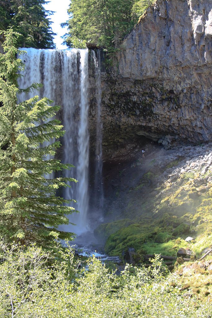 Tamanawas Falls waterfall