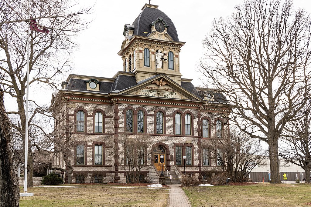 T Lake Falls waterfall