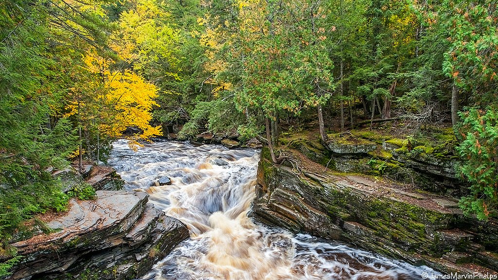 Sturgeon Falls waterfall