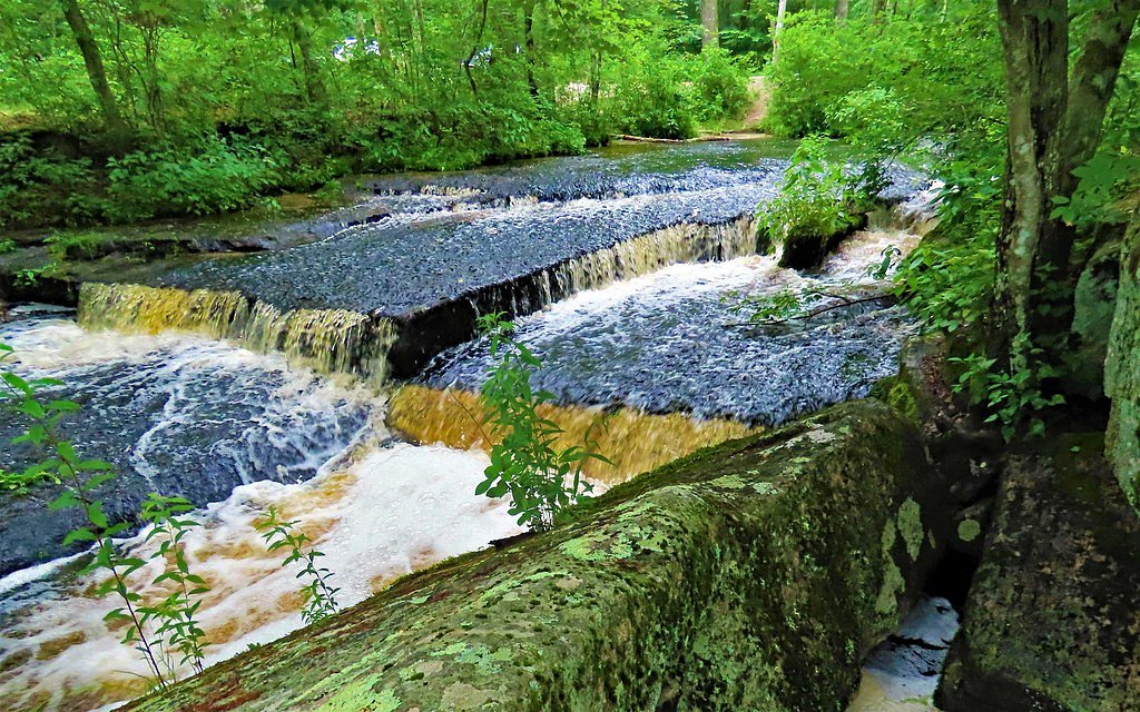 Stepstone Falls waterfall