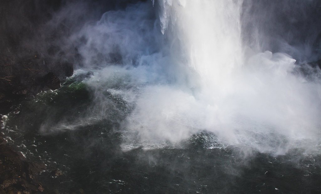 Spray Falls waterfall