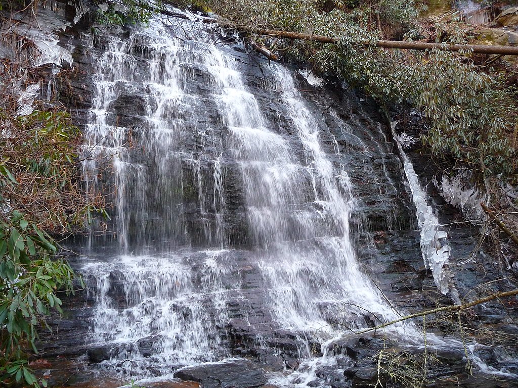 Spoonauger Falls waterfall