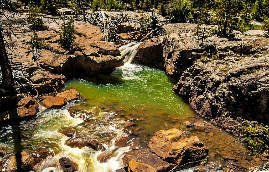 Snyder Falls waterfall