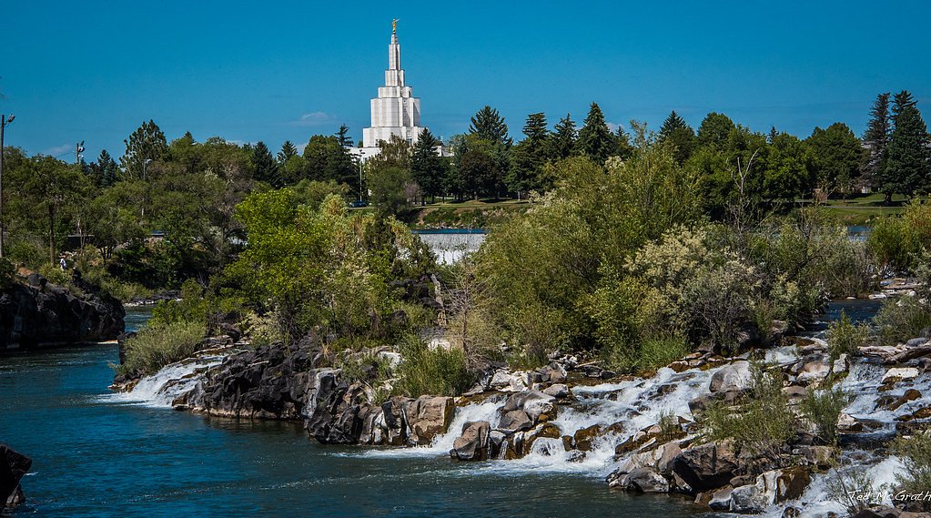 Smith Falls waterfall