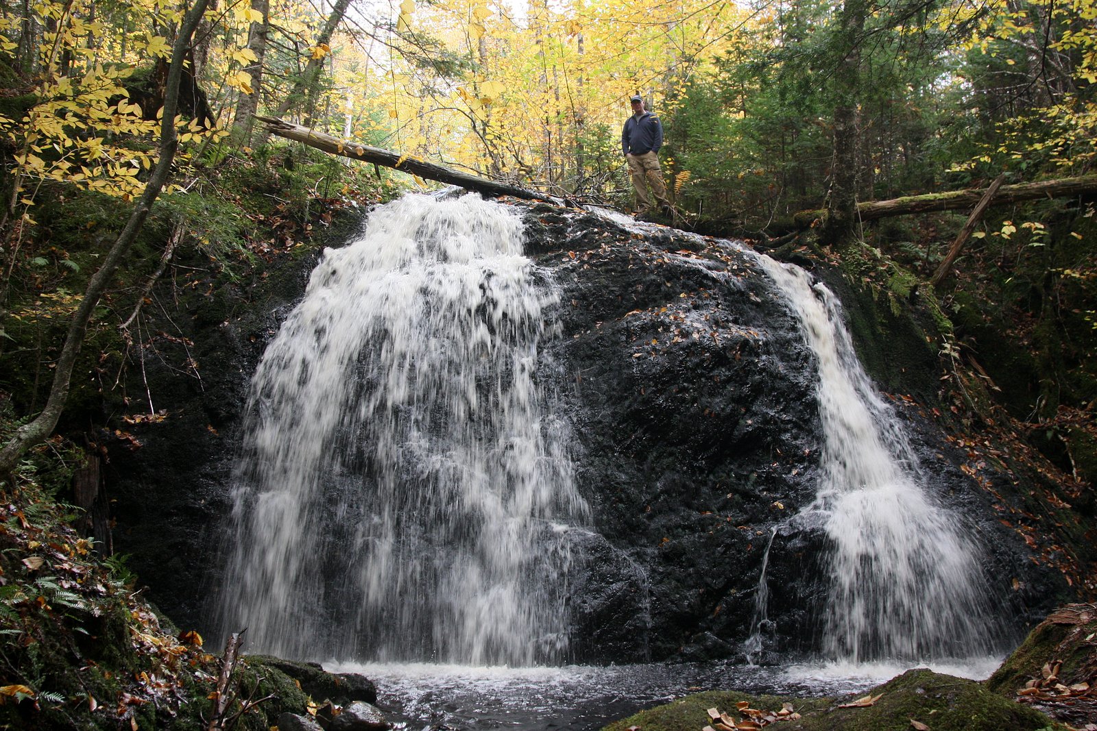 Devil's Hill Waterfall I waterfall