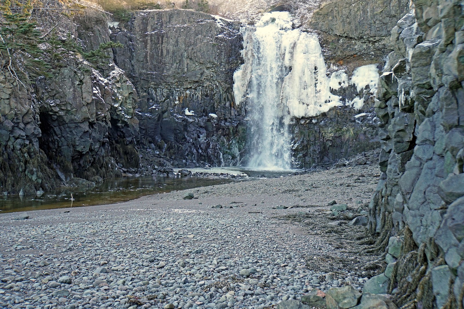 Baxter Harbour Falls waterfall