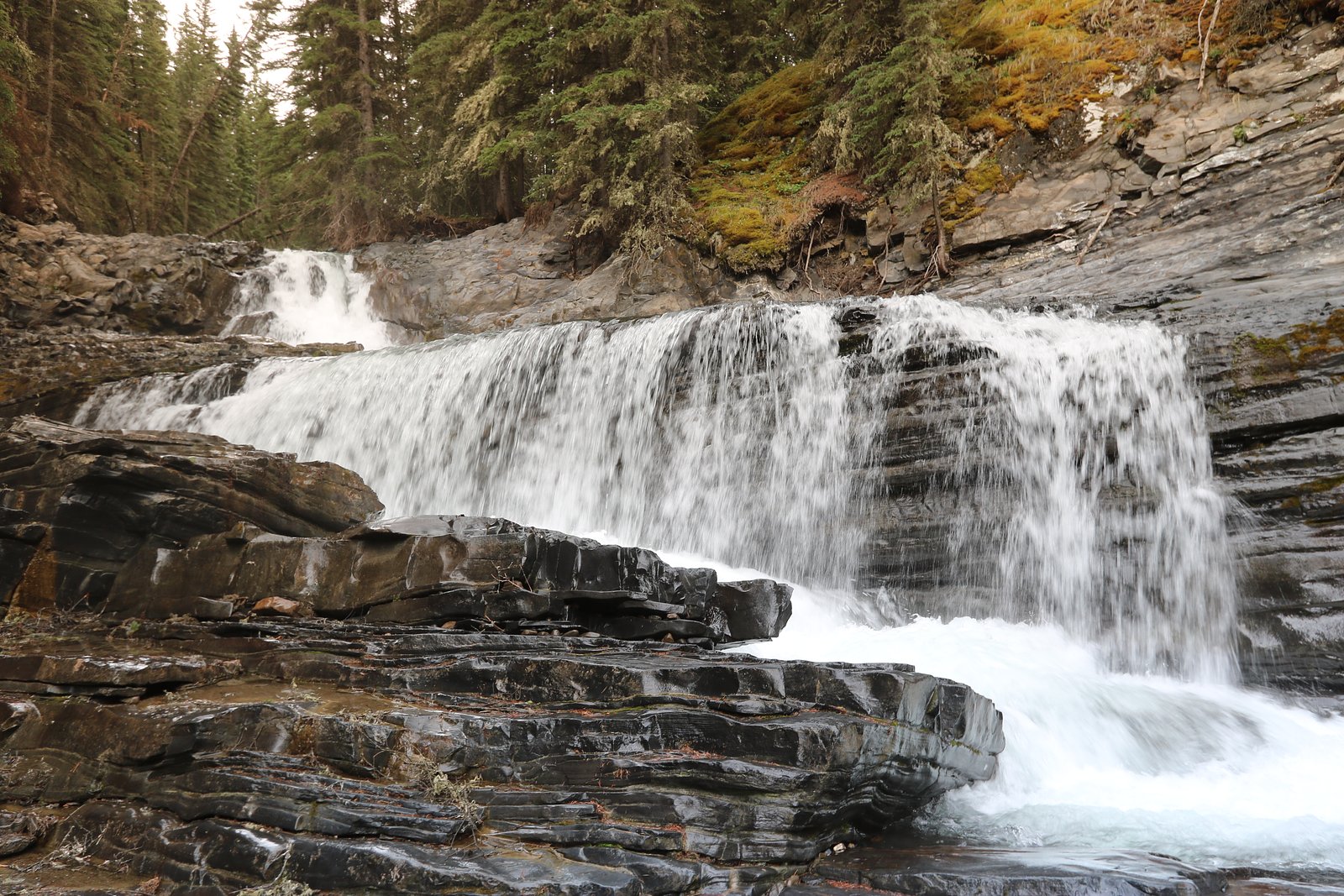 Lower Spray Falls waterfall