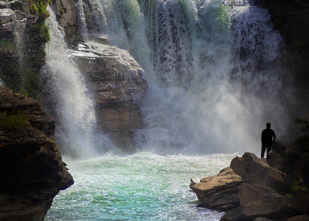 Lundbreck Falls waterfall