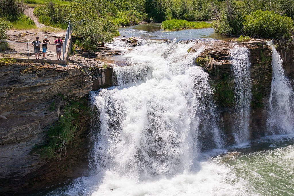 Lundbreck Falls waterfall