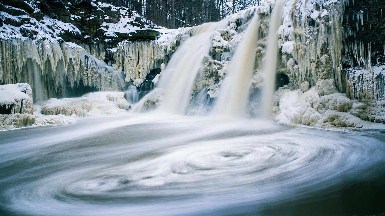 Lower Ball's Falls waterfall
