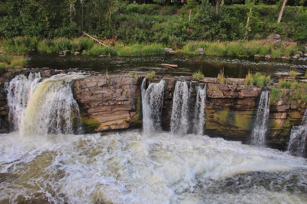 Cascade Falls waterfall