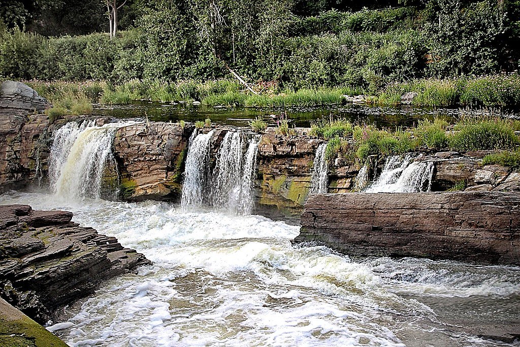 Cascade Falls waterfall