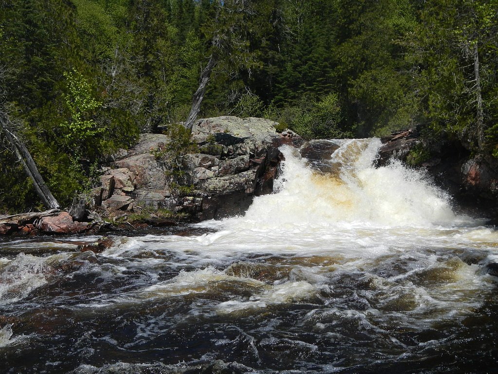 Rainbow Falls waterfall