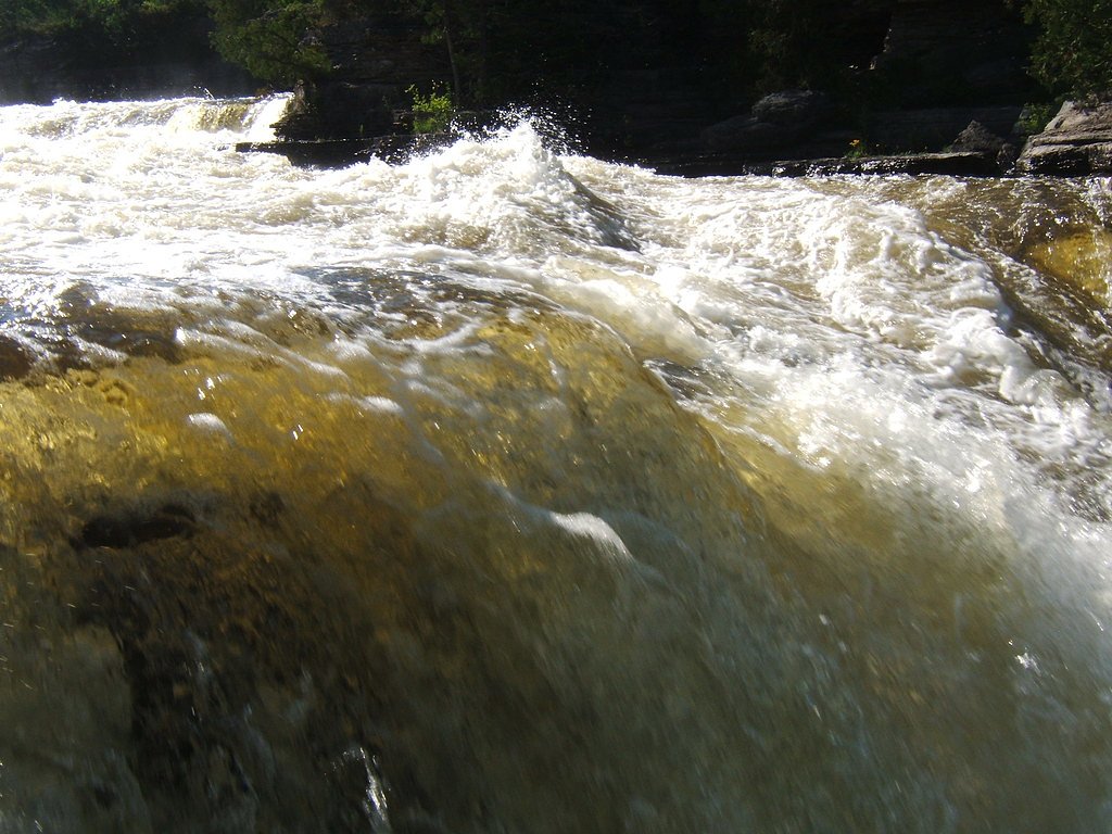 Bonnechere Falls waterfall