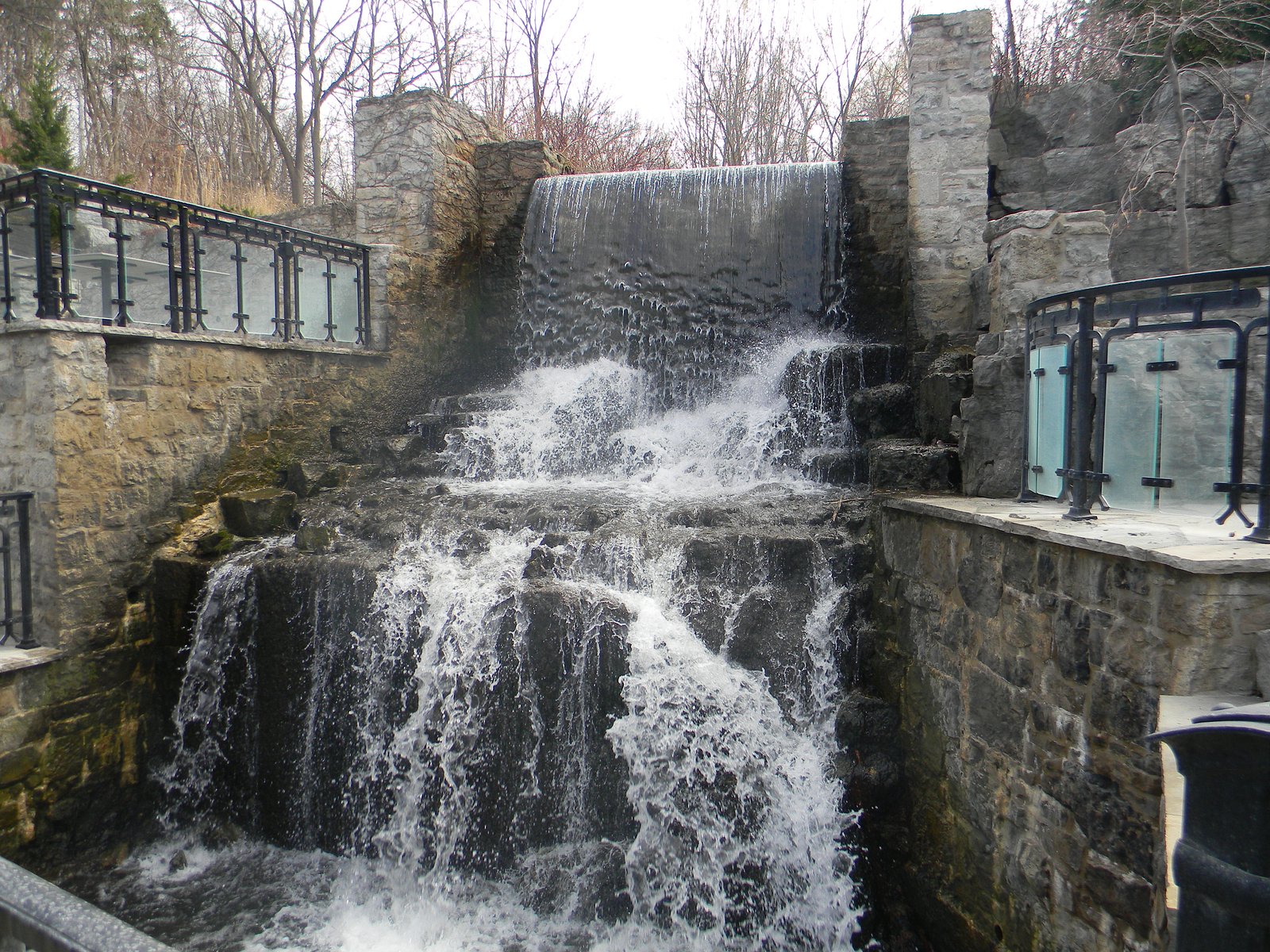 Lower Mill Falls waterfall