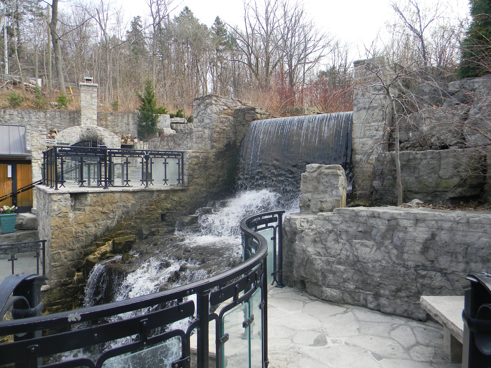 Lower Mill Falls waterfall